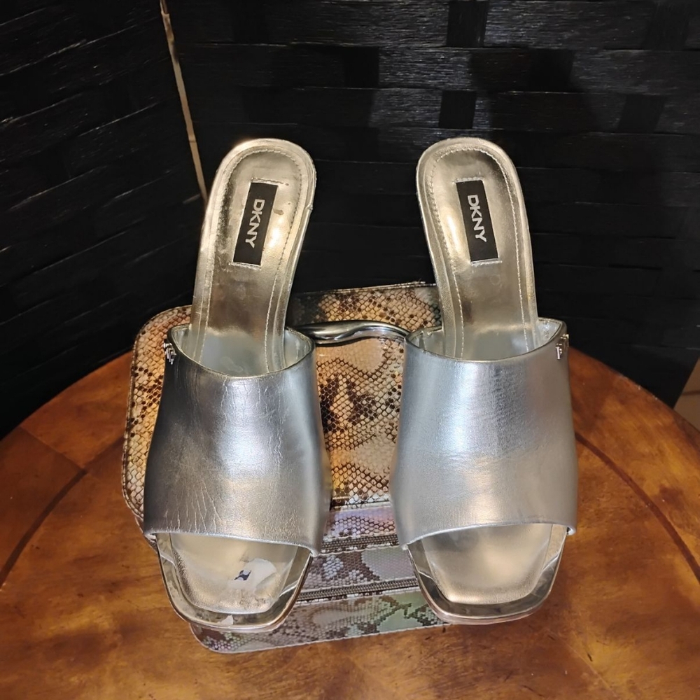 DKNY Women's Silver Slide Sandals